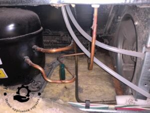 تعمیر برد یخچال کلور 6 علت خاموش و روشن شدن صفحه نمایش یخچال کلور