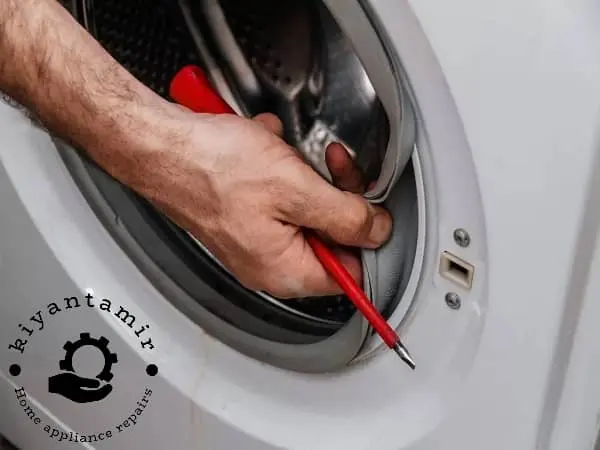 روشهای پیشگیری از نشت آب در ماشین های لباسشویی 3 5 روش کلیدی برای پیشگیری از نشت آب در ماشین لباسشویی